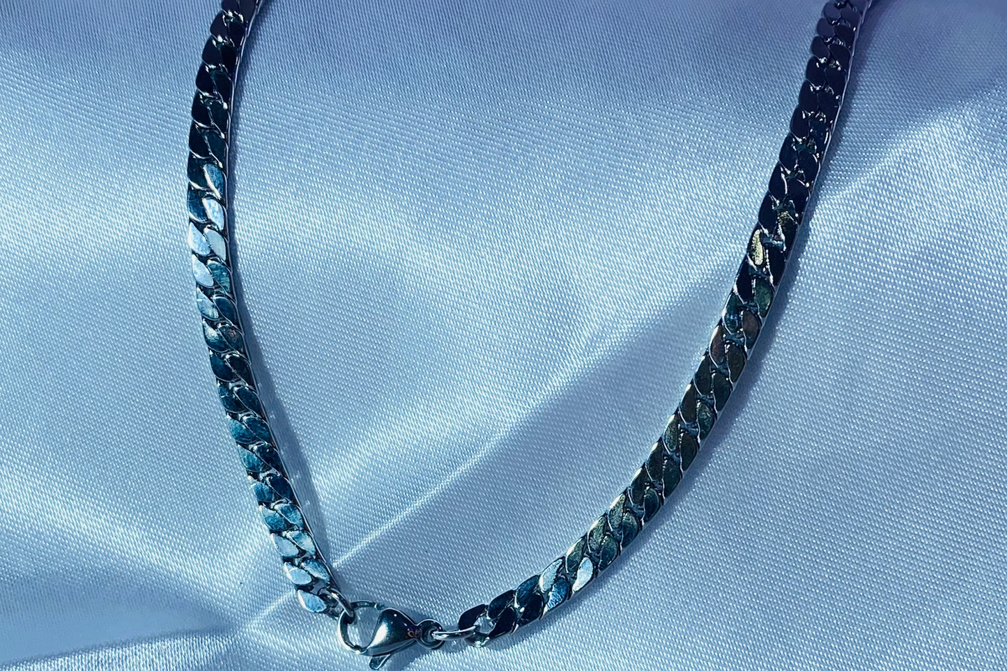 NKMES0001 COLLAR ACERO FINO AVANT
