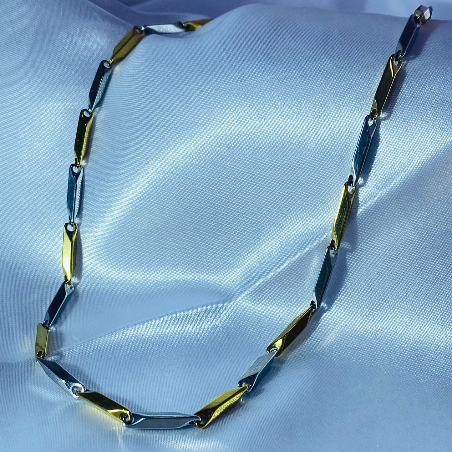 NKMES0003 COLLAR ACERO FINO AVANT