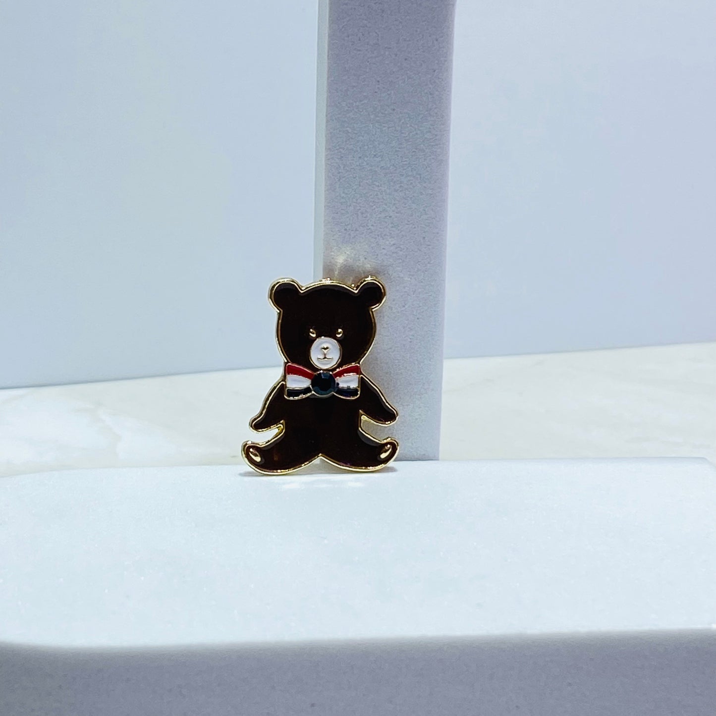PIN OSO CON MOÑO
