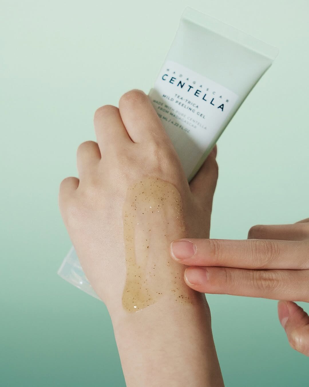 [Skin1004] Gel exfoliante suave de te trica de centella de Madagascar y trica 125 ml